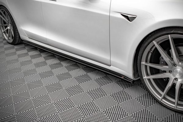 Tesla Model X Mk1 (facelift) - Lâminas para embaladeiras | TE-MODELS-1F-SD1G | Produto Maxton Design distribuído por Unicartuning. Tesla Model X Mk1 (facelift) - Lâminas para embaladeiras | TE-MODELS-1F-SD1G | Produto Maxton Design distribuído por Unicartuning.