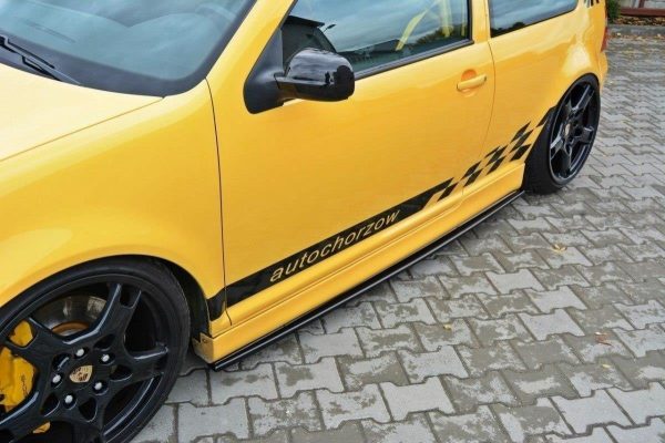 Golf 4 - Lâminas para embaladeiras | VW-GO-4-R32-SD1G | Produto Maxton Design distribuído por Unicartuning.