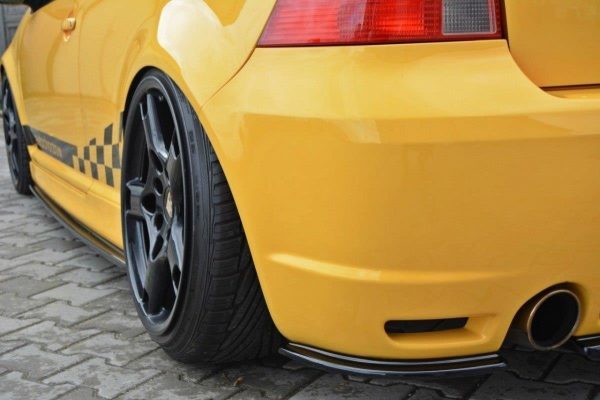 Golf 4 - Lâminas para embaladeiras | VW-GO-4-R32-SD1G | Produto Maxton Design distribuído por Unicartuning.