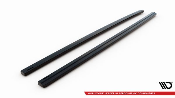 Volkswagen Golf 7 GTI - Lâminas para embaladeiras | VW-GO-7/7F-GTI-SD1G | Produto Maxton Design distribuído por Unicartuning. Volkswagen Golf 7 GTI - Lâminas para embaladeiras | VW-GO-7/7F-GTI-SD1G | Produto Maxton Design distribuído por Unicartuning.