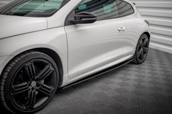 Volkswagen Scirocco Mk3 - Lâminas para embaladeiras | VW-SC-3-R-SD1G | Produto Maxton Design distribuído por Unicartuning. Volkswagen Scirocco Mk3 - Lâminas para embaladeiras | VW-SC-3-R-SD1G | Produto Maxton Design distribuído por Unicartuning.