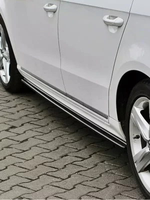 Volkswagen Passat R-line B7 Variant - Lâminas para embaladeiras | VW-PA-B7-RLINE-SD1G | Produto Maxton Design distribuído por Unicartuning.