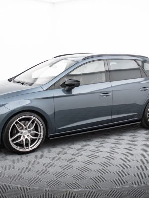 Seat Leon Mk3 Cupra / FR (facelift) - Lâminas para Embaladeiras V.1 | SE-LE-3F-CU-SD1G | Produto Maxton Design distribuído por Unicartuning.