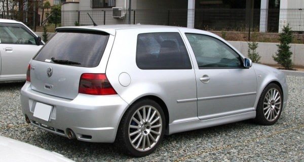 Volkswagen Golf IV R32 - Embaladeiras GOLF 4 3 DOOR < R32 LOOK > | VW-GO-4-R32-S1A | Produto Maxton Design distribuído por Unicartuning. Volkswagen Golf IV R32 - Embaladeiras GOLF 4 3 DOOR < R32 LOOK > | VW-GO-4-R32-S1A | Produto Maxton Design distribuído por Unicartuning.