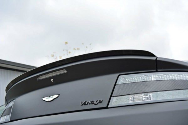 Aston Martin V8 Vantage - Aileron / Extensão | AM-V8-VA-1-CAP1G | Produto Maxton Design distribuído por Unicartuning. Aston Martin V8 Vantage - Aileron / Extensão | AM-V8-VA-1-CAP1G | Produto Maxton Design distribuído por Unicartuning.