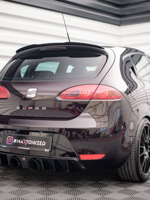 Seat Leon Mk2 Cupra / FR (facelift) - Aileron / Extensão | SE-LE-2F-FR-CAP1G | Produto Maxton Design distribuído por Unicartuning. Seat Leon Mk2 Cupra / FR (facelift) - Aileron / Extensão | SE-LE-2F-FR-CAP1G | Produto Maxton Design distribuído por Unicartuning.