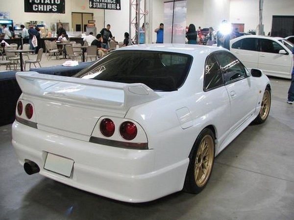 Nissan Skyline R33 - Aileron traseiro | 1995F | Produto Maxton Design distribuído por Unicartuning. Nissan Skyline R33 - Aileron traseiro | 1995F | Produto Maxton Design distribuído por Unicartuning.