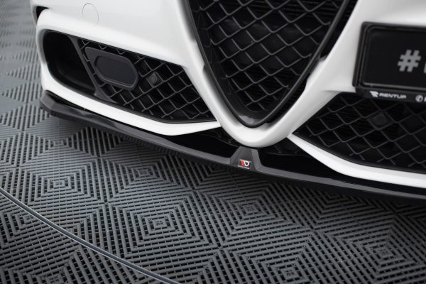 Alfa Romeo Giulia Quadrifoglio - Kit Lâminas | AL-GI-1-QV-SET | Produto Maxton Design distribuído por Unicartuning. Alfa Romeo Giulia Quadrifoglio - Kit Lâminas | AL-GI-1-QV-SET | Produto Maxton Design distribuído por Unicartuning.