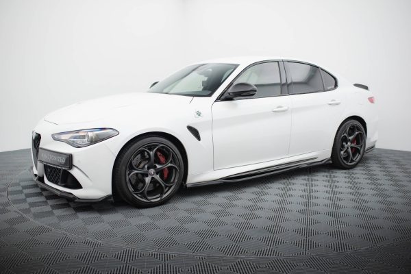 Alfa Romeo Giulia Quadrifoglio - Kit Lâminas | AL-GI-1-QV-SET | Produto Maxton Design distribuído por Unicartuning. Alfa Romeo Giulia Quadrifoglio - Kit Lâminas | AL-GI-1-QV-SET | Produto Maxton Design distribuído por Unicartuning.
