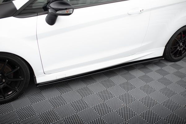 Ford Fiesta ST Mk7 (facelift) - Kit Lâminas | FO-FI-7F-ST-SET1 | Produto Maxton Design distribuído por Unicartuning. Ford Fiesta ST Mk7 (facelift) - Kit Lâminas | FO-FI-7F-ST-SET1 | Produto Maxton Design distribuído por Unicartuning.