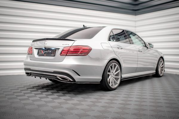 Mercedes-Benz E63 AMG Sedan W212 (facelift) - Kit Lâminas | ME-E-212F-AMGLINE-SET | Produto Maxton Design distribuído por Unicartuning. Mercedes-Benz E63 AMG Sedan W212 (facelift) - Kit Lâminas | ME-E-212F-AMGLINE-SET | Produto Maxton Design distribuído por Unicartuning.