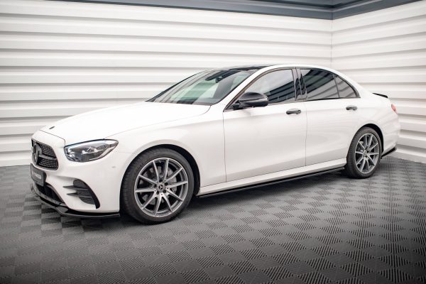 Mercedes-Benz E W213 - Kit Lâminas | ME-E-213F-AMGLINE-SET | Produto Maxton Design distribuído por Unicartuning. Mercedes-Benz E W213 - Kit Lâminas | ME-E-213F-AMGLINE-SET | Produto Maxton Design distribuído por Unicartuning.