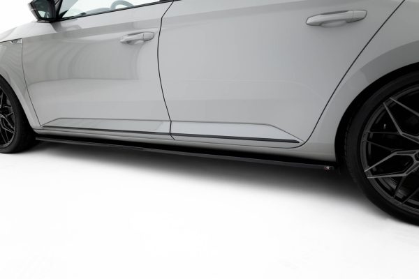 Skoda Superb Liftback Mk3 / Mk3 (facelift) - Kit Lâminas V.2 | SK-SU-3-SET2 | Produto Maxton Design distribuído por Unicartuning. Skoda Superb Liftback Mk3 / Mk3 (facelift) - Kit Lâminas V.2 | SK-SU-3-SET2 | Produto Maxton Design distribuído por Unicartuning.