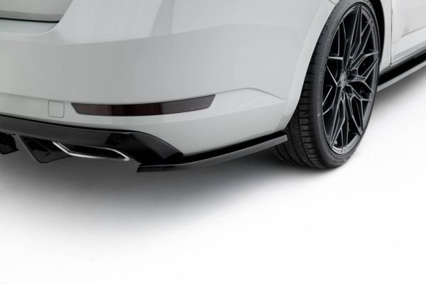 Skoda Superb Liftback Mk3 / Mk3 (facelift) - Kit Lâminas V.2 | SK-SU-3-SET2 | Produto Maxton Design distribuído por Unicartuning. Skoda Superb Liftback Mk3 / Mk3 (facelift) - Kit Lâminas V.2 | SK-SU-3-SET2 | Produto Maxton Design distribuído por Unicartuning.
