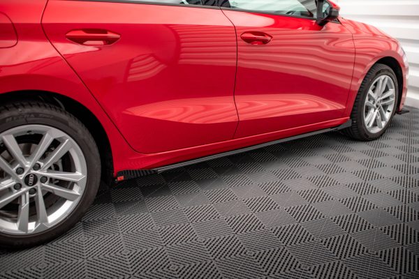 Audi A3 8Y - Splitters laterais | AUA38YCNC-SF1G | Produto Maxton Design distribuído por Unicartuning. Audi A3 8Y - Splitters laterais | AUA38YCNC-SF1G | Produto Maxton Design distribuído por Unicartuning.