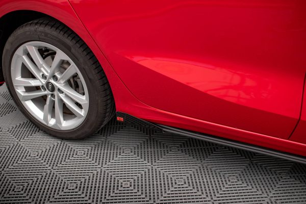 Audi A3 8Y - Splitters laterais | AUA38YCNC-SF1G | Produto Maxton Design distribuído por Unicartuning. Audi A3 8Y - Splitters laterais | AUA38YCNC-SF1G | Produto Maxton Design distribuído por Unicartuning.