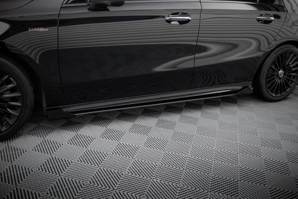 Mercedes-AMG A35 W177 (facelift) - Splitters laterais | MEA177F35CNC-SF1G | Produto Maxton Design distribuído por Unicartuning. Mercedes-AMG A35 W177 (facelift) - Splitters laterais | MEA177F35CNC-SF1G | Produto Maxton Design distribuído por Unicartuning.
