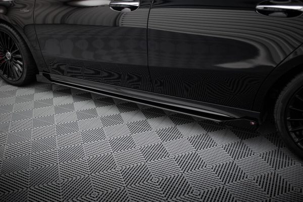 Mercedes-AMG A35 W177 (facelift) - Splitters laterais | MEA177F35CNC-SF1G | Produto Maxton Design distribuído por Unicartuning. Mercedes-AMG A35 W177 (facelift) - Splitters laterais | MEA177F35CNC-SF1G | Produto Maxton Design distribuído por Unicartuning.
