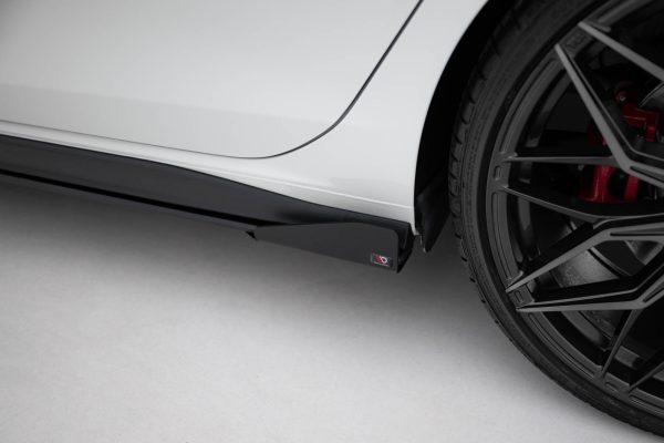 Volkswagen Golf GTI ClubSport Mk8 (facelift) - Splitters laterais | VWGO8GTICNC-SRF1G | Produto Maxton Design distribuído por Unicartuning.
