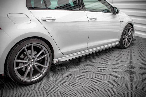Volkswagen Golf 7 R / R-line - Splitters laterais | VWGO7RCNC-SF1G | Produto Maxton Design distribuído por Unicartuning.