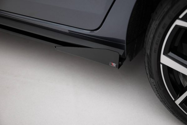 Volkswagen Polo GTI Mk6 (facelift) - Splitters laterais | VWPO6FGTICNC-SF1G | Produto Maxton Design distribuído por Unicartuning. Volkswagen Polo GTI Mk6 (facelift) - Splitters laterais | VWPO6FGTICNC-SF1G | Produto Maxton Design distribuído por Unicartuning.