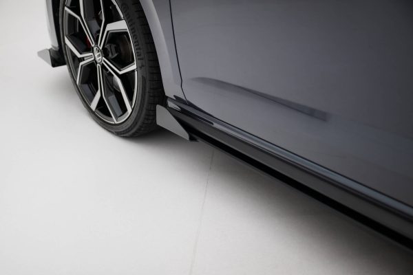 Volkswagen Polo GTI Mk6 (facelift) - Splitters laterais | VWPO6FGTICNC-SF1G | Produto Maxton Design distribuído por Unicartuning. Volkswagen Polo GTI Mk6 (facelift) - Splitters laterais | VWPO6FGTICNC-SF1G | Produto Maxton Design distribuído por Unicartuning.