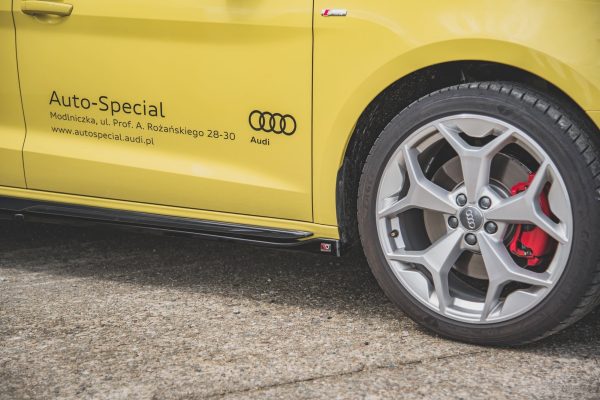 Audi A1 S-Line Gb - Lâminas para embaladeiras | AU-A1-GB-SLINE-SD1G | Produto Maxton Design distribuído por Unicartuning. Audi A1 S-Line Gb - Lâminas para embaladeiras | AU-A1-GB-SLINE-SD1G | Produto Maxton Design distribuído por Unicartuning.