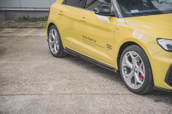 Audi A1 S-Line Gb - Lâminas para embaladeiras | AU-A1-GB-SLINE-SD1G | Produto Maxton Design distribuído por Unicartuning. Audi A1 S-Line Gb - Lâminas para embaladeiras | AU-A1-GB-SLINE-SD1G | Produto Maxton Design distribuído por Unicartuning.