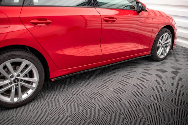 Audi A3 8Y - Lâminas para embaladeiras | AU-A3-8Y-SD1G | Produto Maxton Design distribuído por Unicartuning. Audi A3 8Y - Lâminas para embaladeiras | AU-A3-8Y-SD1G | Produto Maxton Design distribuído por Unicartuning.
