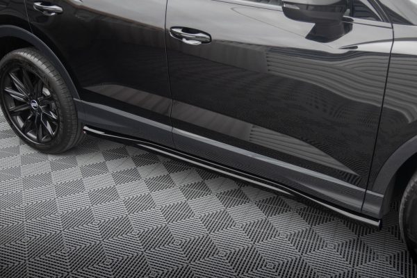Audi Q3 Sportback F3 - Lâminas para embaladeiras | AU-Q3-2-SB-SD1G | Produto Maxton Design distribuído por Unicartuning. Audi Q3 Sportback F3 - Lâminas para embaladeiras | AU-Q3-2-SB-SD1G | Produto Maxton Design distribuído por Unicartuning.