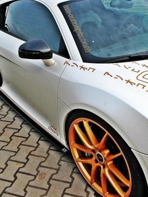 Audi R8 Mk1 - Lâminas para embaladeiras | AU-R8-1-SD1G | Produto Maxton Design distribuído por Unicartuning. Audi R8 Mk1 - Lâminas para embaladeiras | AU-R8-1-SD1G | Produto Maxton Design distribuído por Unicartuning.