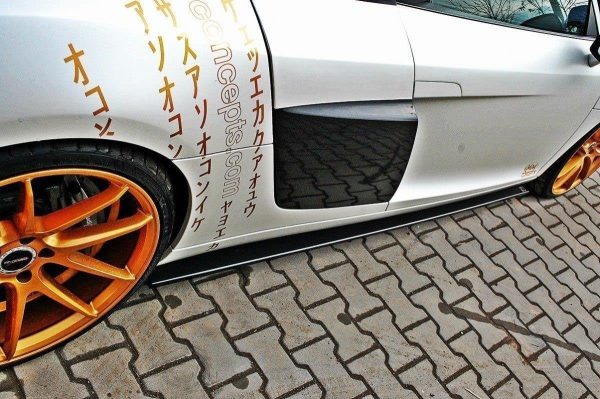 Audi R8 Mk1 - Lâminas para embaladeiras | AU-R8-1-SD1G | Produto Maxton Design distribuído por Unicartuning. Audi R8 Mk1 - Lâminas para embaladeiras | AU-R8-1-SD1G | Produto Maxton Design distribuído por Unicartuning.
