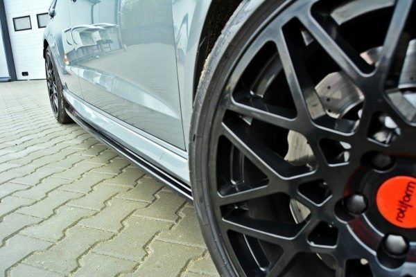 Audi RS3 8V Sportback - Lâminas para embaladeiras | AU-RS3-8V-SD1G | Produto Maxton Design distribuído por Unicartuning. Audi RS3 8V Sportback - Lâminas para embaladeiras | AU-RS3-8V-SD1G | Produto Maxton Design distribuído por Unicartuning.