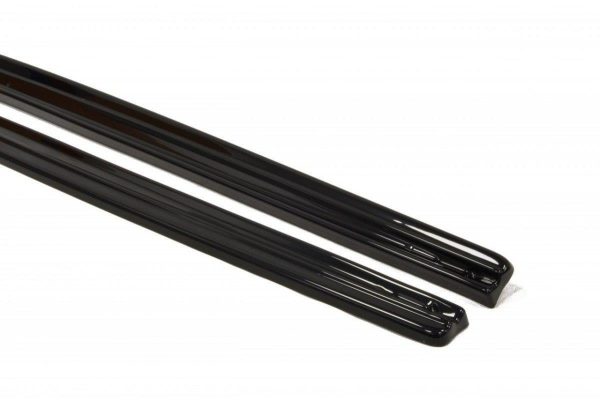 Audi RS3 8V Sportback - Lâminas para embaladeiras | AU-RS3-8V-SD1G | Produto Maxton Design distribuído por Unicartuning. Audi RS3 8V Sportback - Lâminas para embaladeiras | AU-RS3-8V-SD1G | Produto Maxton Design distribuído por Unicartuning.