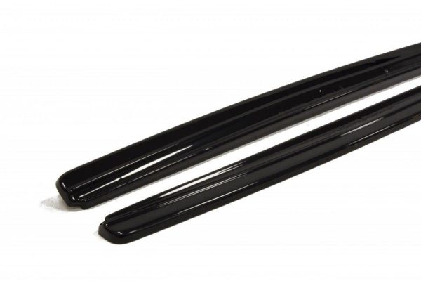 Audi RS3 8V Sportback - Lâminas para embaladeiras | AU-RS3-8V-SD1G | Produto Maxton Design distribuído por Unicartuning. Audi RS3 8V Sportback - Lâminas para embaladeiras | AU-RS3-8V-SD1G | Produto Maxton Design distribuído por Unicartuning.