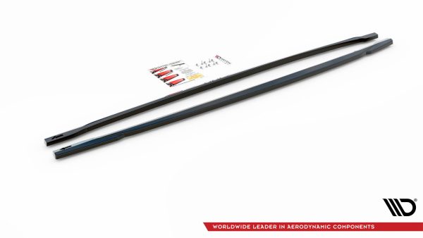 Audi RS3 Sedan 8Y - Lâminas para embaladeiras | AU-RS3-8Y-S-SD1G | Produto Maxton Design distribuído por Unicartuning. Audi RS3 Sedan 8Y - Lâminas para embaladeiras | AU-RS3-8Y-S-SD1G | Produto Maxton Design distribuído por Unicartuning.