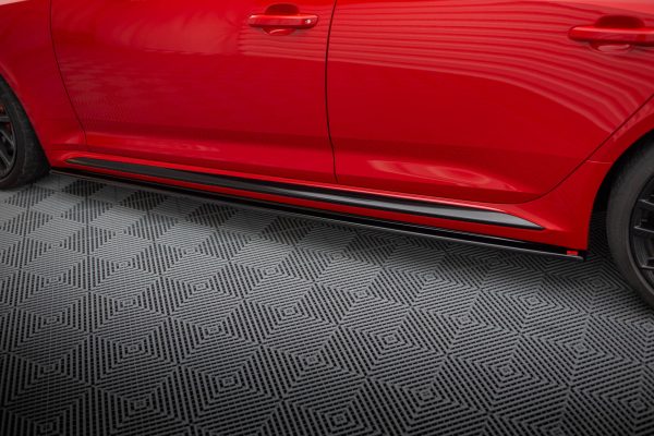Audi RS4 B9 / B9 (facelift) - Lâminas para embaladeiras | AU-RS4-B9-SD1G | Produto Maxton Design distribuído por Unicartuning. Audi RS4 B9 / B9 (facelift) - Lâminas para embaladeiras | AU-RS4-B9-SD1G | Produto Maxton Design distribuído por Unicartuning.