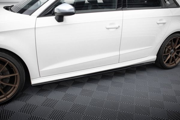 Audi S3 / A3 S-Line Sportback 8V - Lâminas para embaladeiras | AU-S3-8V-SB-SD1G | Produto Maxton Design distribuído por Unicartuning.