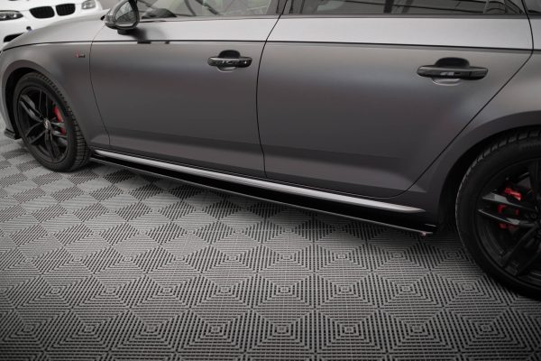 Audi S4 / A4 S-Line / A4 Competiton B9 - Lâminas para embaladeiras | AU-A4-B9-SLINE-SD1G | Produto Maxton Design distribuído por Unicartuning. Audi S4 / A4 S-Line / A4 Competiton B9 - Lâminas para embaladeiras | AU-A4-B9-SLINE-SD1G | Produto Maxton Design distribuído por Unicartuning.