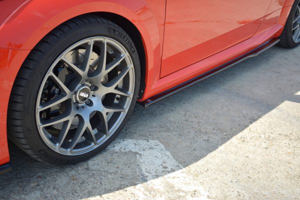 Audi TT RS 8s - Lâminas para embaladeiras | AU-TT-3-RS-SD1G | Produto Maxton Design distribuído por Unicartuning. Audi TT RS 8s - Lâminas para embaladeiras | AU-TT-3-RS-SD1G | Produto Maxton Design distribuído por Unicartuning.
