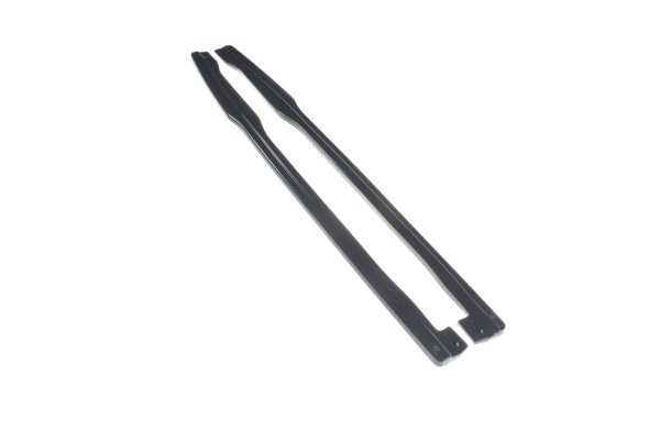 Audi TT RS 8s - Lâminas para embaladeiras | AU-TT-3-RS-SD1G | Produto Maxton Design distribuído por Unicartuning. Audi TT RS 8s - Lâminas para embaladeiras | AU-TT-3-RS-SD1G | Produto Maxton Design distribuído por Unicartuning.