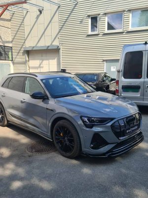 Audi E-tron S-Line - Lâminas para embaladeiras | AU-ETRON-1-SLINE-SD1G | Produto Maxton Design distribuído por Unicartuning. Audi E-tron S-Line - Lâminas para embaladeiras | AU-ETRON-1-SLINE-SD1G | Produto Maxton Design distribuído por Unicartuning.