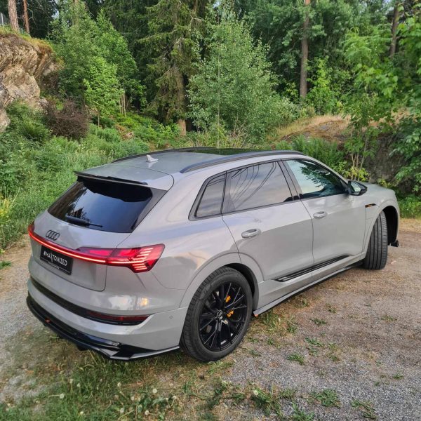 Audi E-tron S-Line - Lâminas para embaladeiras | AU-ETRON-1-SLINE-SD1G | Produto Maxton Design distribuído por Unicartuning. Audi E-tron S-Line - Lâminas para embaladeiras | AU-ETRON-1-SLINE-SD1G | Produto Maxton Design distribuído por Unicartuning.