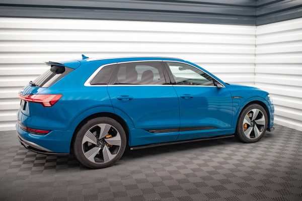 Audi E-tron - Lâminas para embaladeiras | AU-ETRON-1-SD1G | Produto Maxton Design distribuído por Unicartuning. Audi E-tron - Lâminas para embaladeiras | AU-ETRON-1-SD1G | Produto Maxton Design distribuído por Unicartuning.