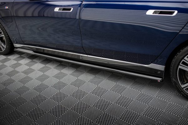 BMW M760e G70 - Lâminas para embaladeiras | BM-7-G70-750E-MPACK-SD1G | Produto Maxton Design distribuído por Unicartuning. BMW M760e G70 - Lâminas para embaladeiras | BM-7-G70-750E-MPACK-SD1G | Produto Maxton Design distribuído por Unicartuning.