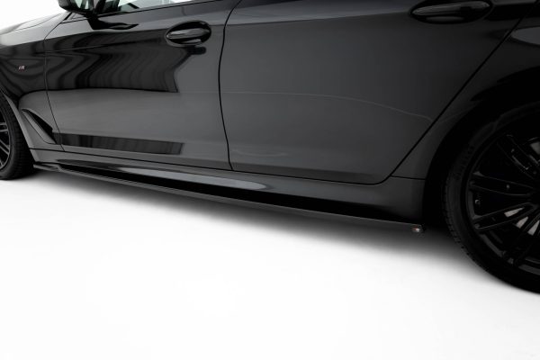 BMW 5 Sedan Pack M G30 - Lâminas para embaladeiras | BM-5-G30-MPACK-SD2G | Produto Maxton Design distribuído por Unicartuning. BMW 5 Sedan Pack M G30 - Lâminas para embaladeiras | BM-5-G30-MPACK-SD2G | Produto Maxton Design distribuído por Unicartuning.