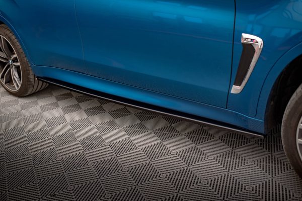 BMW X6 M F96 (facelift) - Lâminas para embaladeiras | BM-X6-F86-M-SD1G | Produto Maxton Design distribuído por Unicartuning. BMW X6 M F96 (facelift) - Lâminas para embaladeiras | BM-X6-F86-M-SD1G | Produto Maxton Design distribuído por Unicartuning.