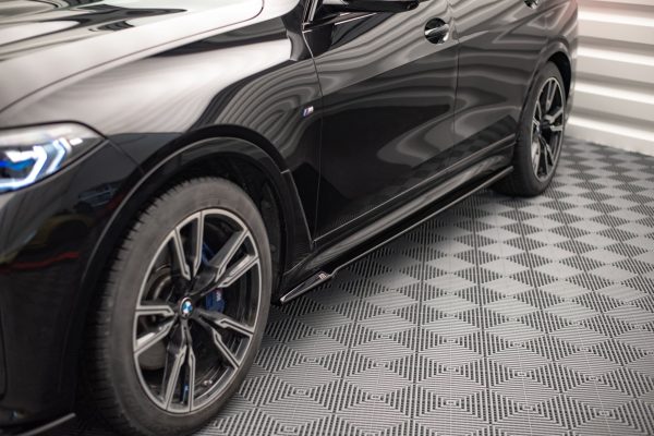 BMW X7 Pack M G07 - Lâminas para embaladeiras | BM-X7-07-M-SD1G | Produto Maxton Design distribuído por Unicartuning. BMW X7 Pack M G07 - Lâminas para embaladeiras | BM-X7-07-M-SD1G | Produto Maxton Design distribuído por Unicartuning.