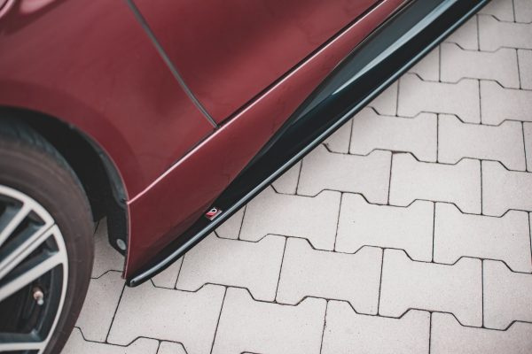 BMW Ix Pack M I20 - Lâminas para embaladeiras | BM-I8-1-SD1G | Produto Maxton Design distribuído por Unicartuning. BMW Ix Pack M I20 - Lâminas para embaladeiras | BM-I8-1-SD1G | Produto Maxton Design distribuído por Unicartuning.
