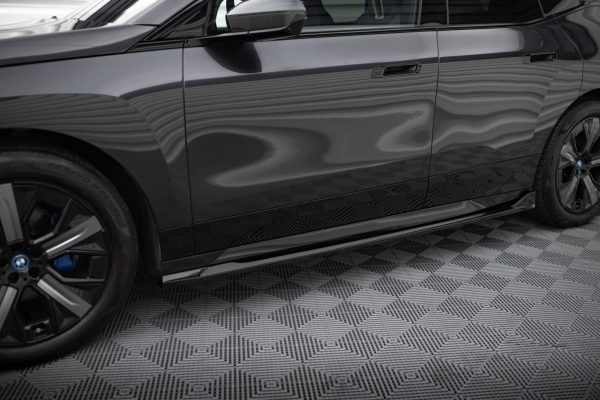 BMW Ix Pack M I20 - Lâminas para embaladeiras | BM-IX-1-MPACK-SD1G | Produto Maxton Design distribuído por Unicartuning. BMW Ix Pack M I20 - Lâminas para embaladeiras | BM-IX-1-MPACK-SD1G | Produto Maxton Design distribuído por Unicartuning.